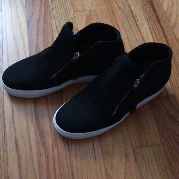 Steve Madden - Picture 3 of 4